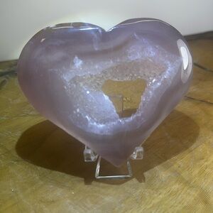 Amethyst and quartz with Drewsey in the middle heart 113 g